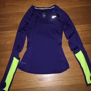 Long sleeve nike top